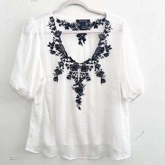 NEW White House Black Market Embroidered Blouse top Size 12 V-Neck - Picture 3 of 9
